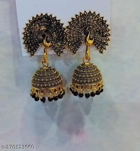 Allure Charming Pendants & Lockets