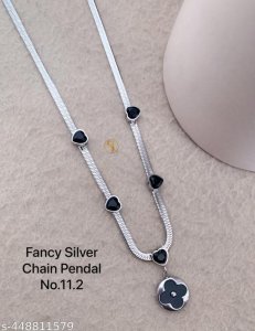 Sizzling Bejeweled Pendants & Lockets
