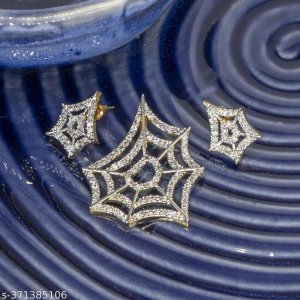 Shimmering Glittering Pendants & Lockets
