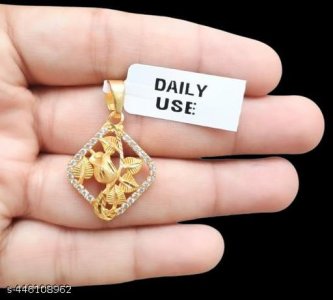 Elite Chunky Pendants & Lockets